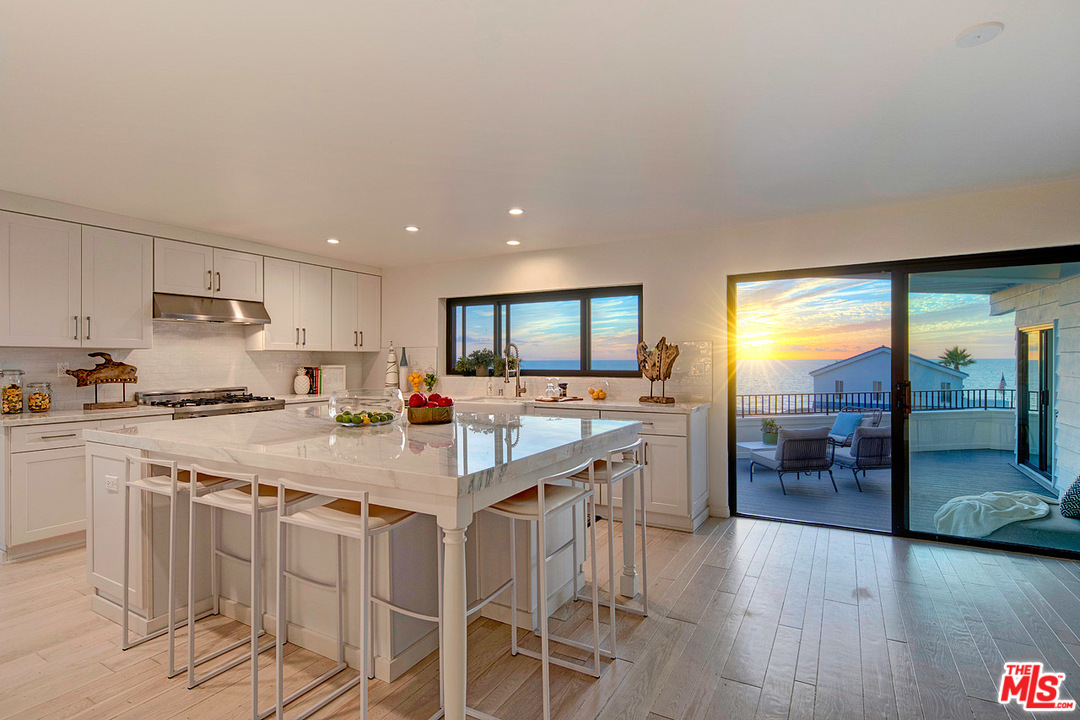 201 Redlands Street Playa del Rey, CA 90293 - Photo 8 of 31