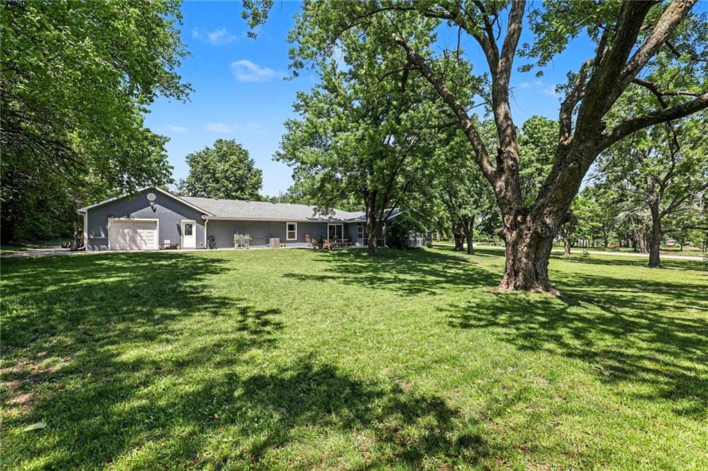 16985 Evans Road Basehor, KS 66007 - Photo 25 of 33