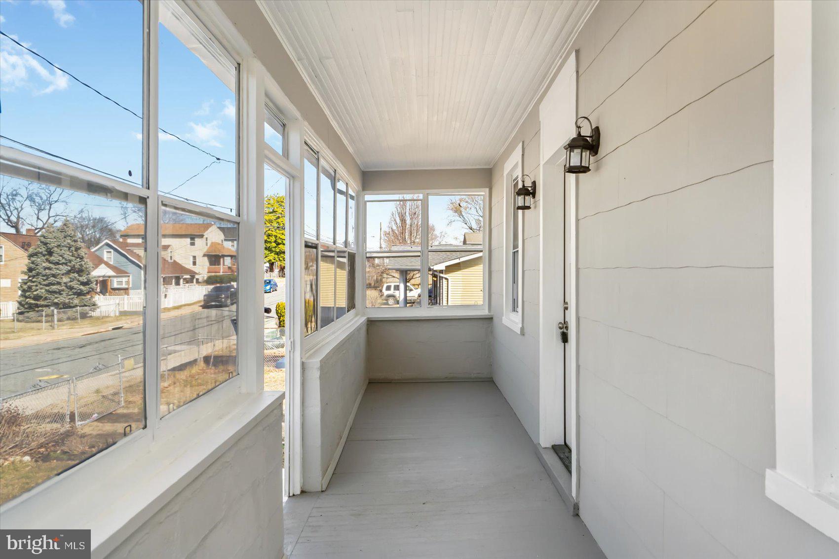 411 Delaware Avenue Baltimore, MD 21221 - Photo 4 of 52 Gallery Image 4