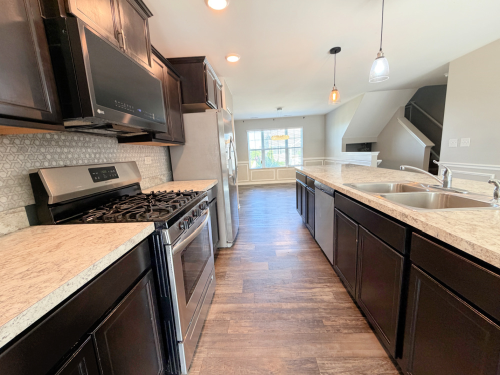 2346 Upland Road, Unit 2274 Pingree Grove, IL 60140 - Photo 2 of 13