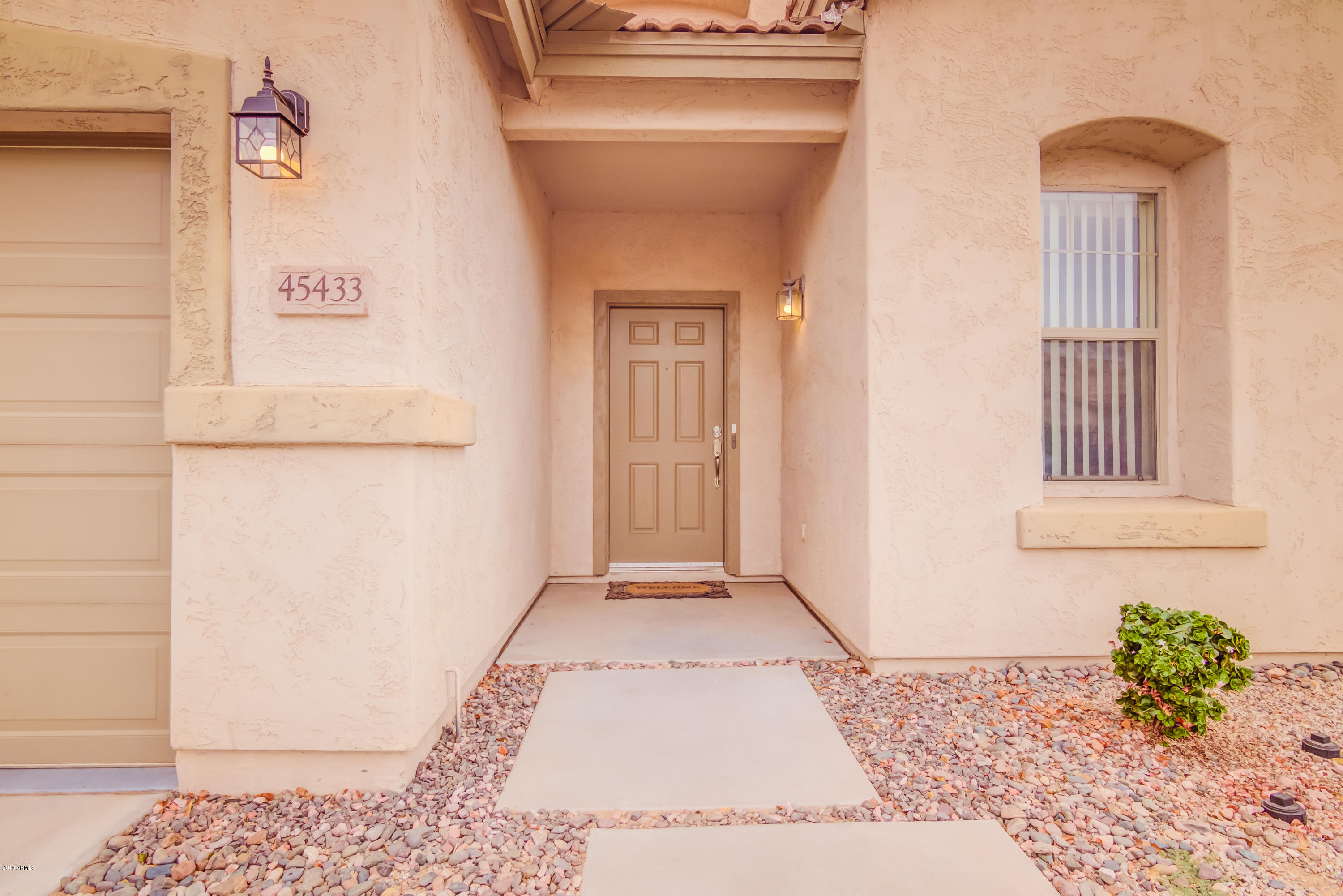 45433 Miramar Road Maricopa, AZ 85139 - Photo 5 of 46 0X6A0139_40_41