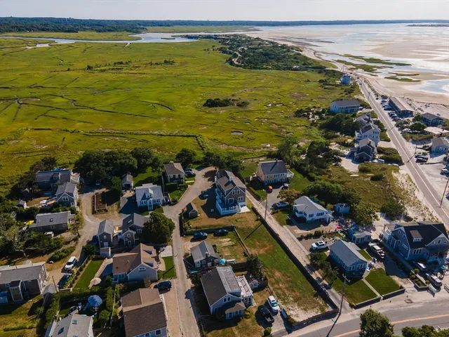 $975,000 | 4 Spadoni Way, Dennis, MA 02638