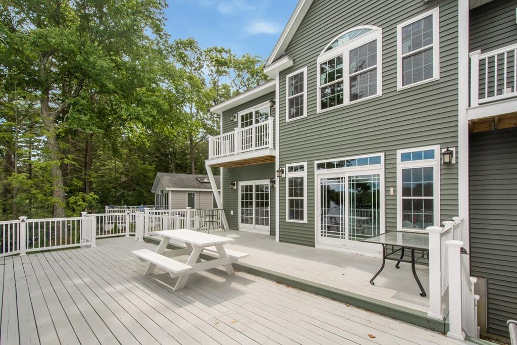 21 Bay View Road Webster, MA 01570 - Photo 3 of 19