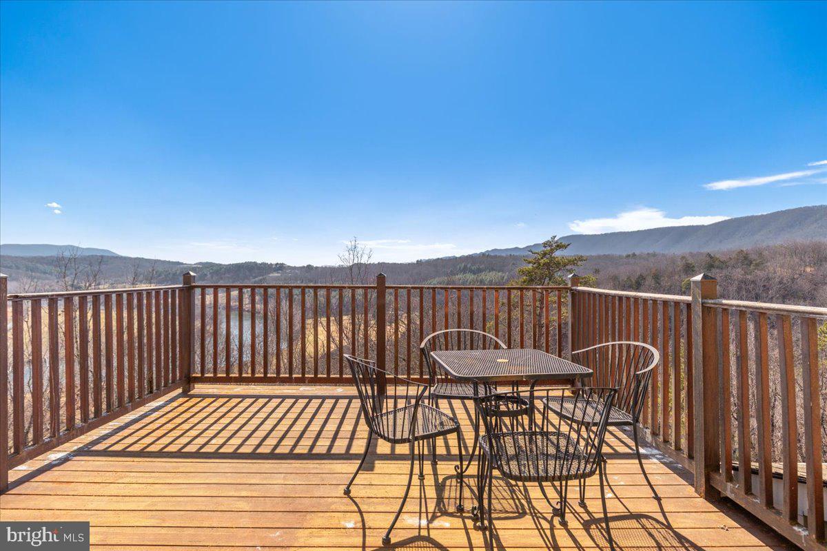 1406 Panhandle Road Bentonville, VA 22610 - Photo 47 of 118 Deck