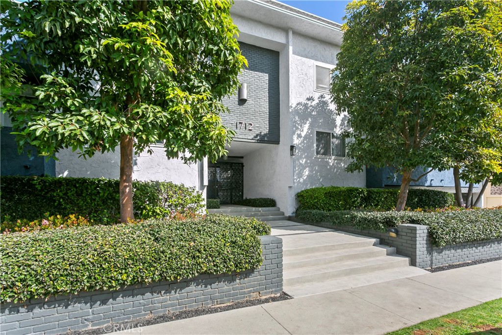 1712 Colby Avenue, Unit 105 Los Angeles, CA 90025 - Photo 3 of 39