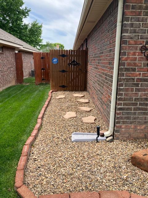 6505 Rally Road Amarillo, TX 79119 - Photo 37 of 53 side yard