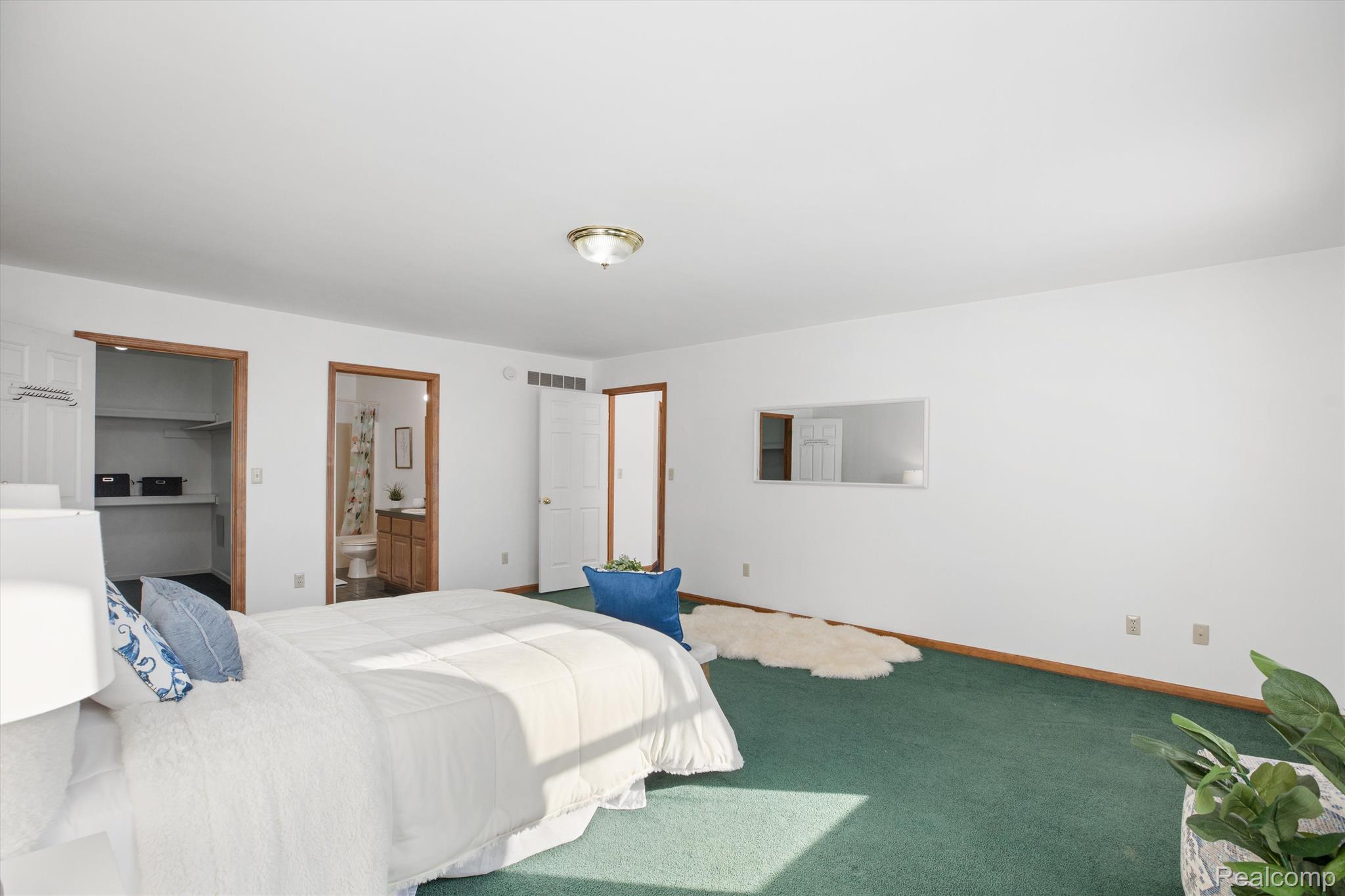 36800 West 11 Mile Road Farmington, MI 48331 - Photo 27 of 47 Gallery Image 27