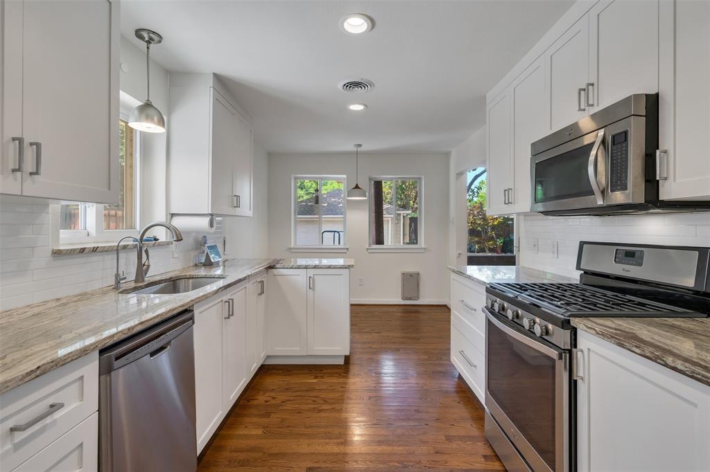 6815 Ravendale Lane Dallas, TX 75214 - Photo 11 of 28