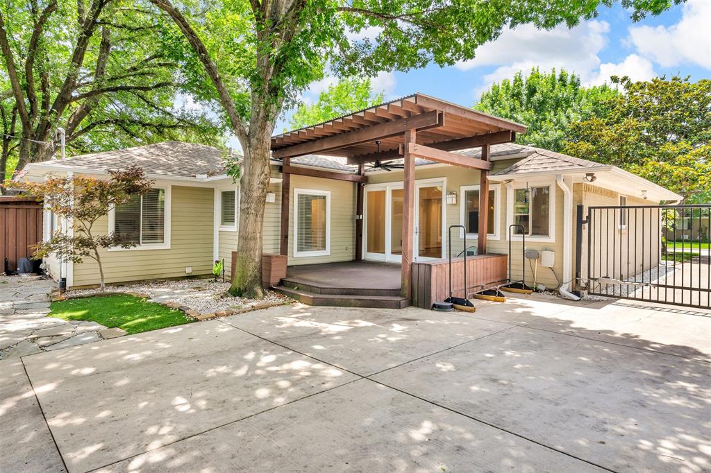 6815 Ravendale Lane Dallas, TX 75214 - Photo 12 of 28