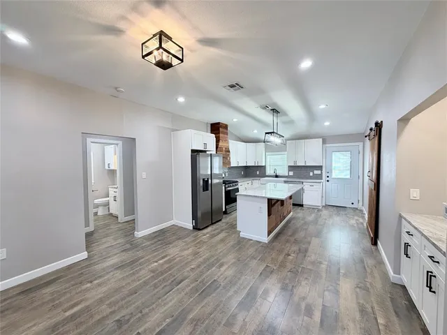 $2,095 | 710 North Rusk Street, Weatherford, TX 76086