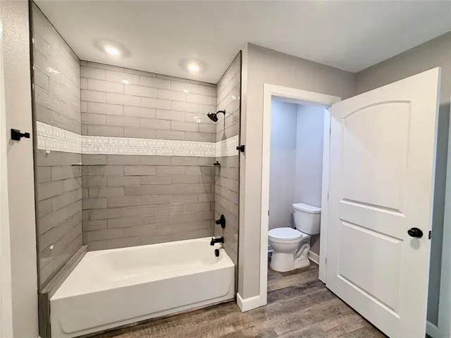 $2,095 | 710 North Rusk Street, Weatherford, TX 76086