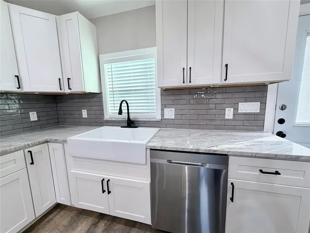 $2,095 | 710 North Rusk Street, Weatherford, TX 76086