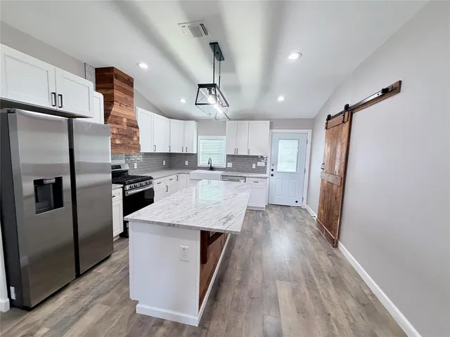 $2,095 | 710 North Rusk Street, Weatherford, TX 76086