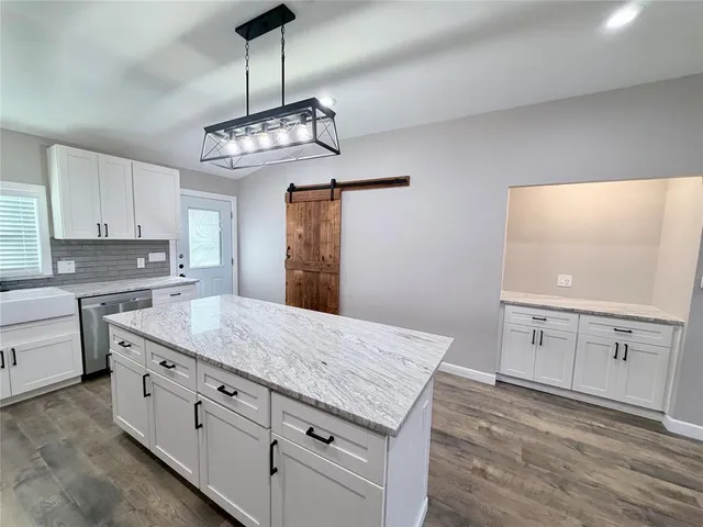 $2,095 | 710 North Rusk Street, Weatherford, TX 76086