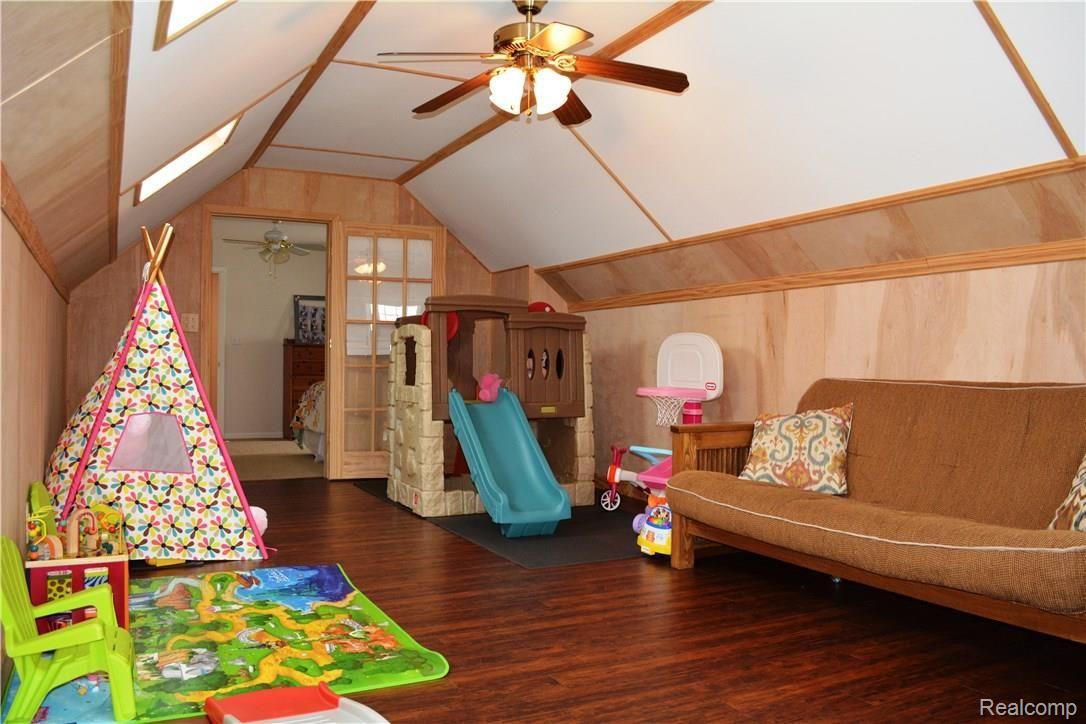 8041 West Sargent Road Fowlerville, MI 48836 - Photo 20 of 23 20.JPG