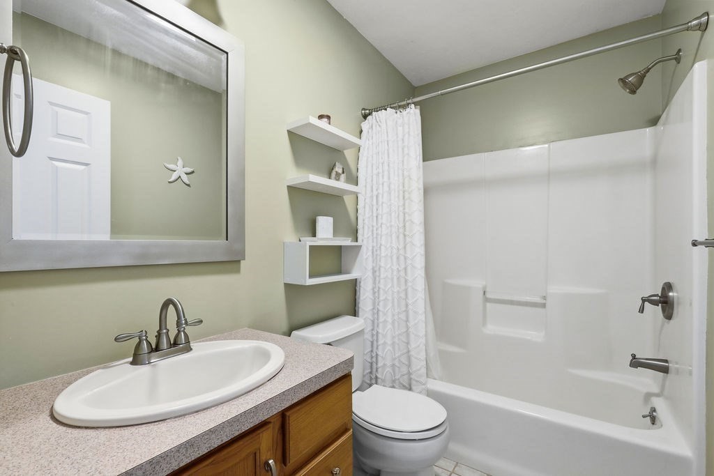 196 Raymond Road Plymouth, MA 02360 - Photo 12 of 42