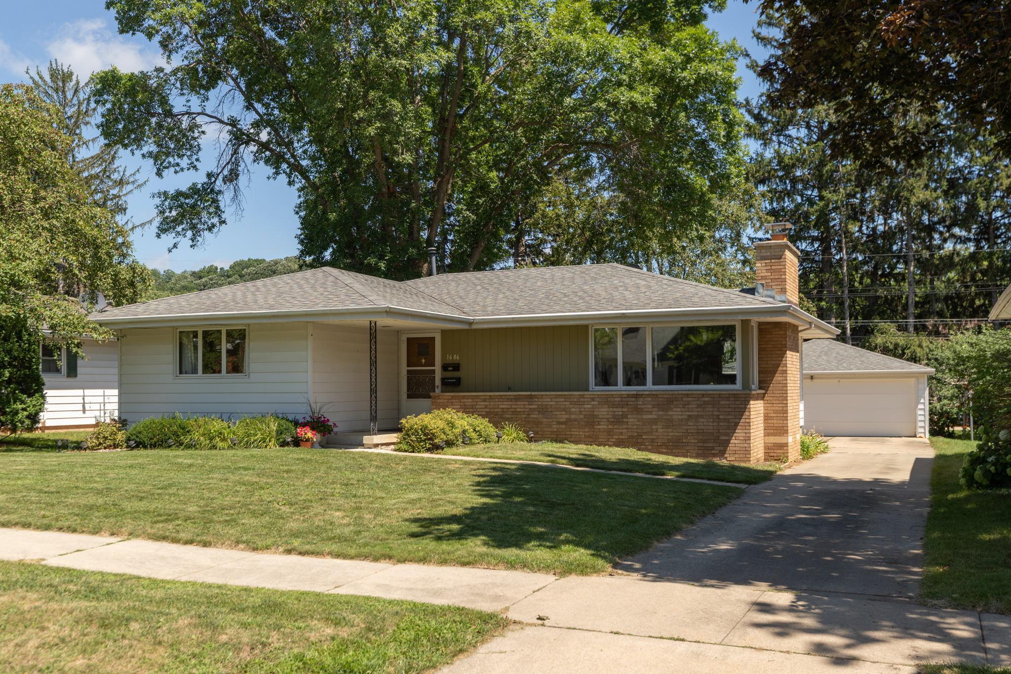 1606 5th Avenue Northeast Rochester, MN 55906 - Photo 1 of 1 Gallery Image 1