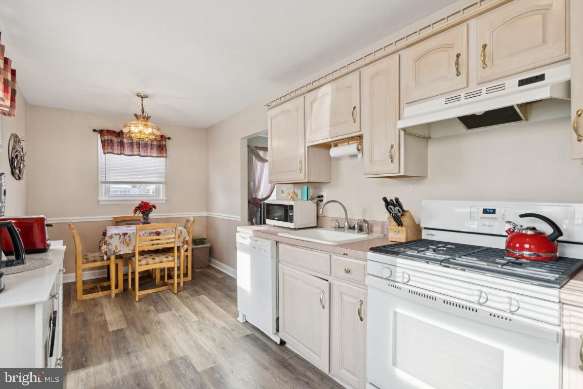 21 Paul Road Maple Shade, NJ 08052 - Photo 10 of 25