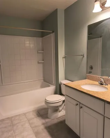 $250,000 | 131 Southern Pecan Circle, Unit 201, Winter Garden, FL 34787