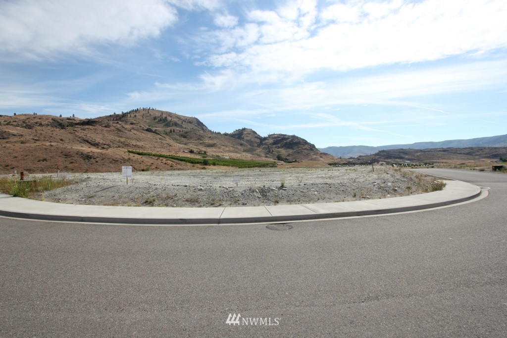 1051 Sunset Lane Chelan, WA 98816 - Photo 1 of 13 Gallery Image 1
