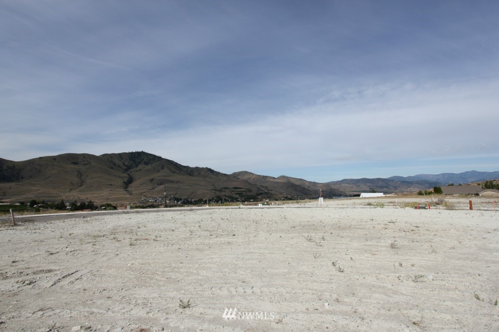 1051 Sunset Lane Chelan, WA 98816 - Photo 4 of 13 Gallery Image 4