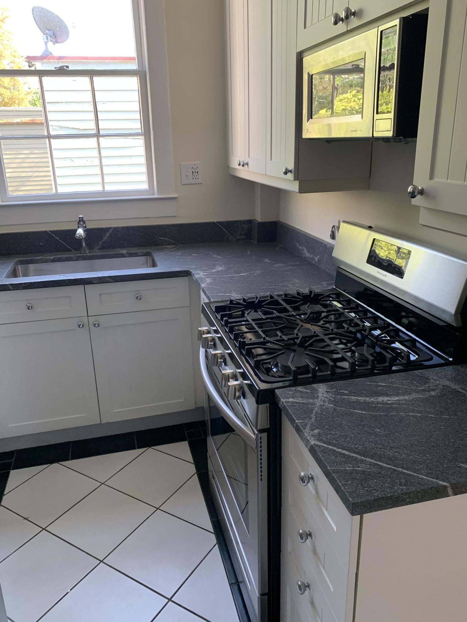 230 Rutledge Avenue, Unit A Charleston, SC 29403 - Photo 4 of 22 FE3424FC-EE36-422E-BF3C-F7F8FEE44085