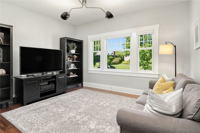 $1,415,000 | 3622 29th Avenue West, Seattle, WA 98199