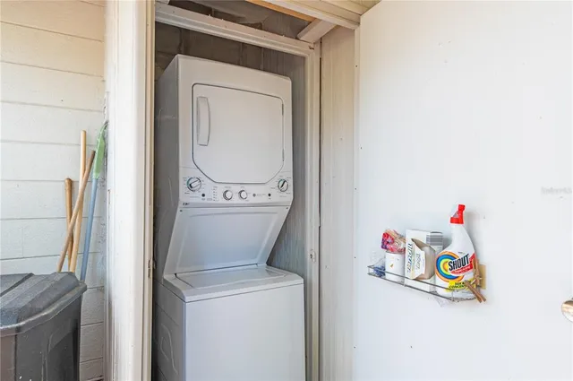 $6,000 | 6005 Midnight Pass Road, Unit S4, Sarasota, FL 34242