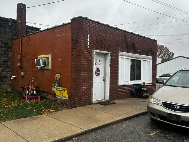 $185,000 | 105 West 8th Street, Burlington, IN 46915