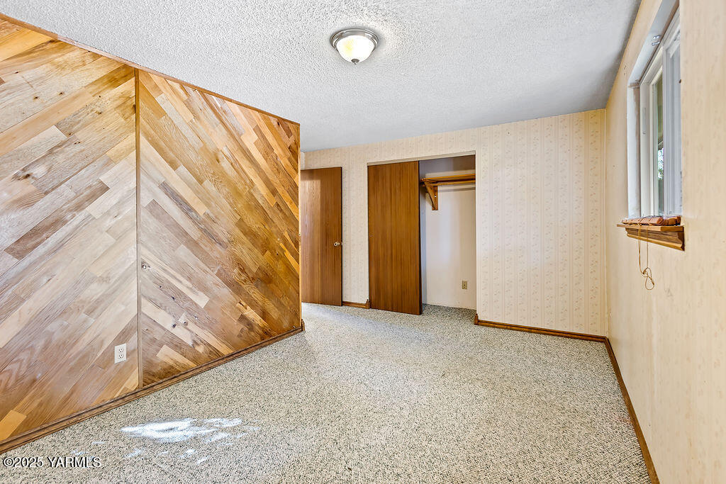 212 Anchor Loop Selah, WA 98942 - Photo 8 of 26