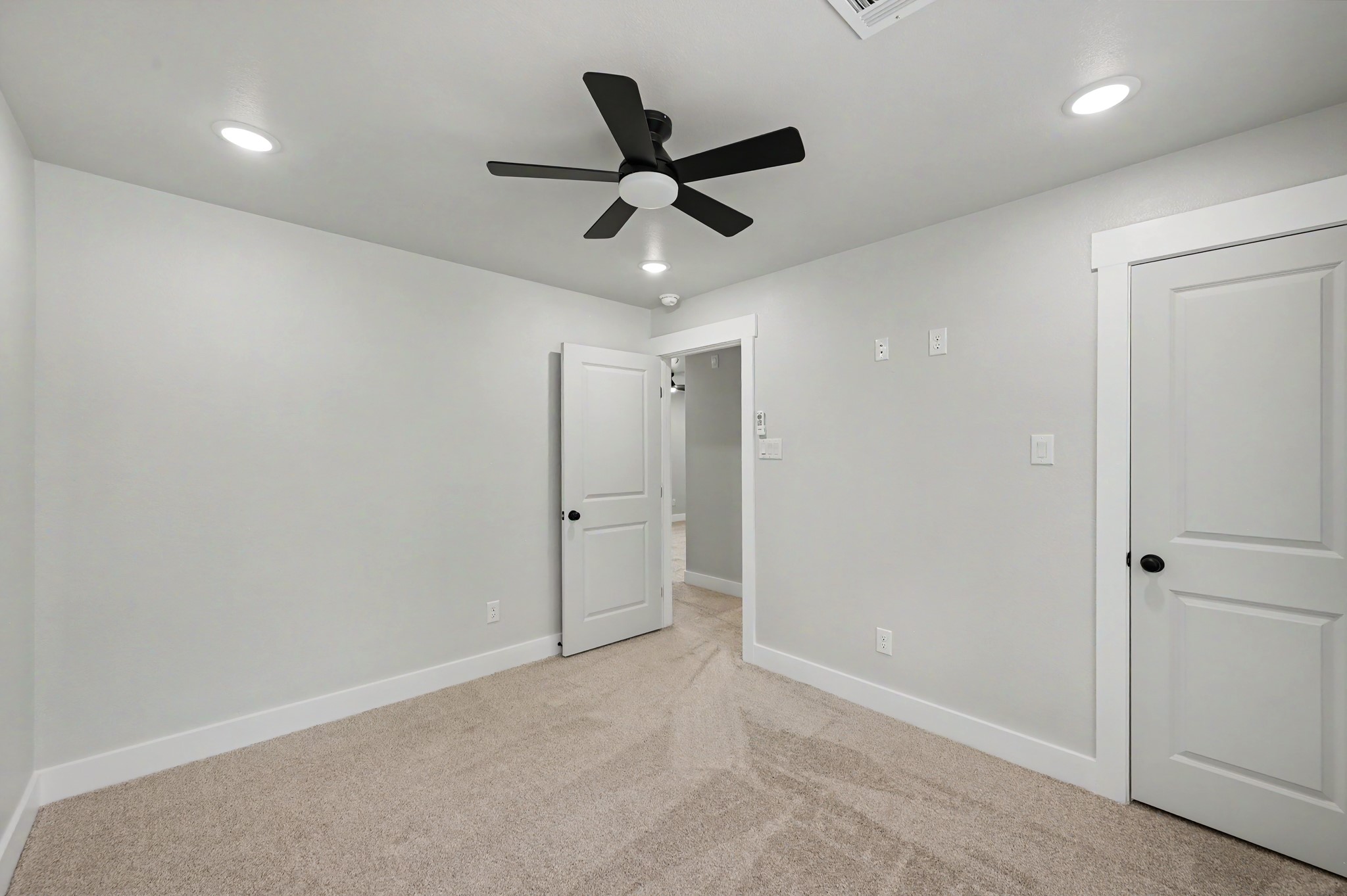 116 Sun City Lane Conroe, TX 77304 - Photo 23 of 39