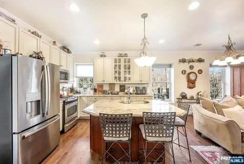 $997,500 | 500 Blue Hill Terrace, Franklin Lakes, NJ 07417