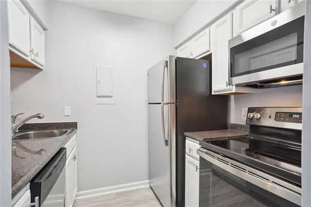 $1,195 | 4101 Hessmer Avenue, Unit 220, Metairie, LA 70002