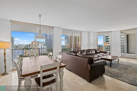 $995,000 | Central Beach, Fort Lauderdale, FL 33316