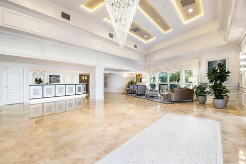 $975,000 | Central Beach, Fort Lauderdale, FL 33316