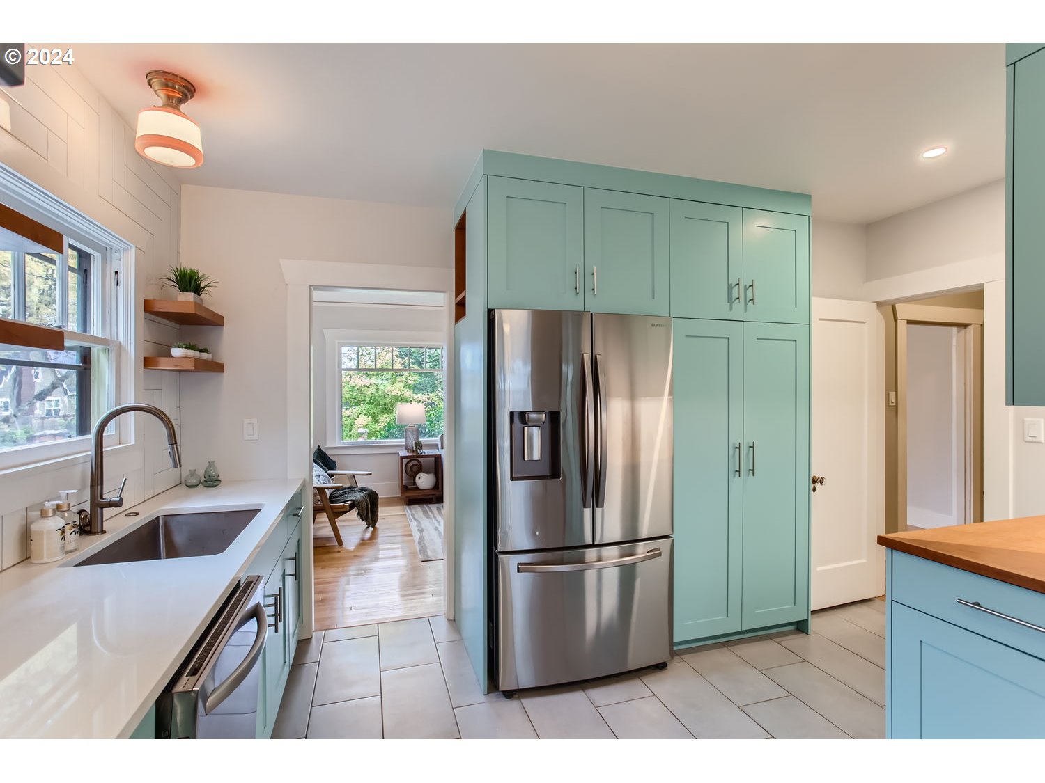 7635 Southeast 17th Avenue Portland, OR 97202 - Photo 12 of 44