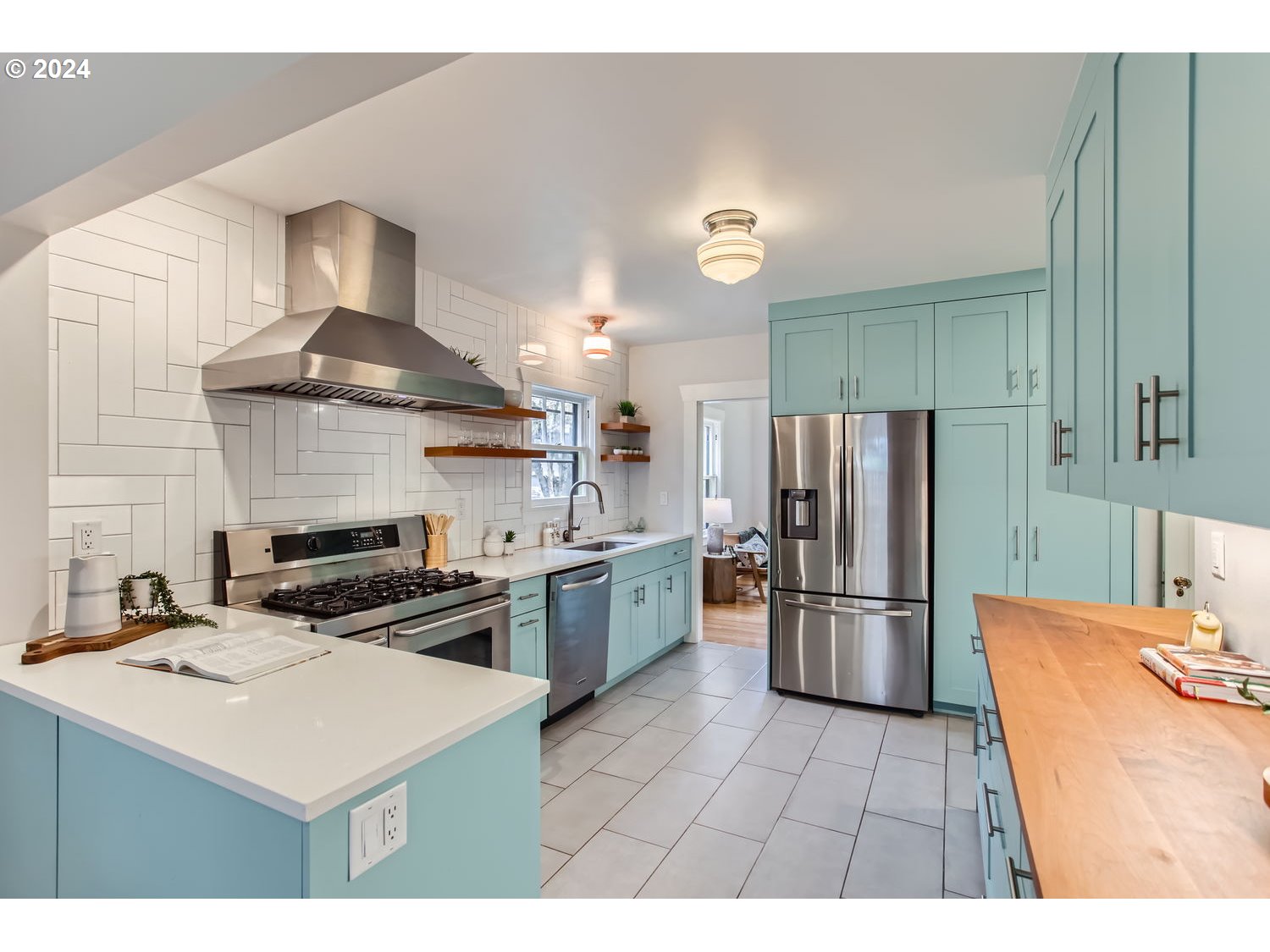 7635 Southeast 17th Avenue Portland, OR 97202 - Photo 10 of 44