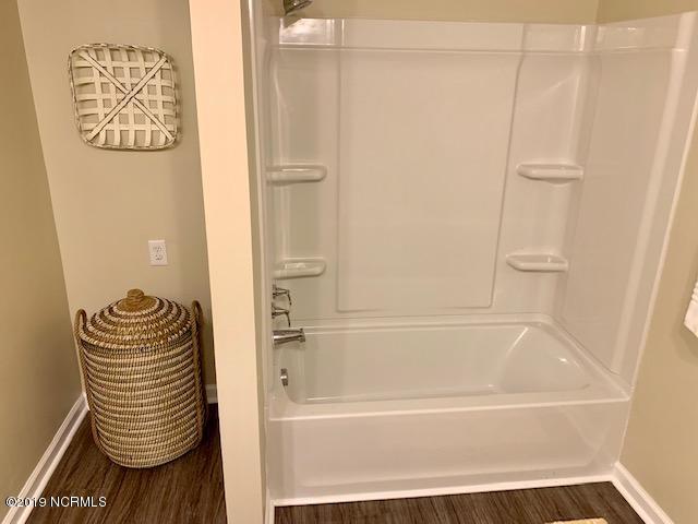 1013 Beech Tree Road Jacksonville, NC 28546 - Photo 27 of 37 Hall Bath