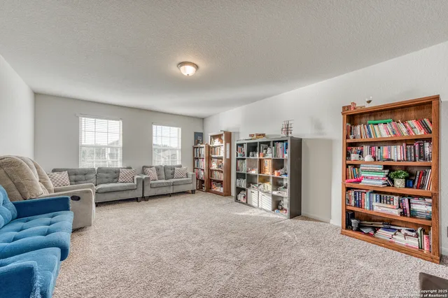 $1,975 | 7402 Anchors Peak, San Antonio, TX 78244