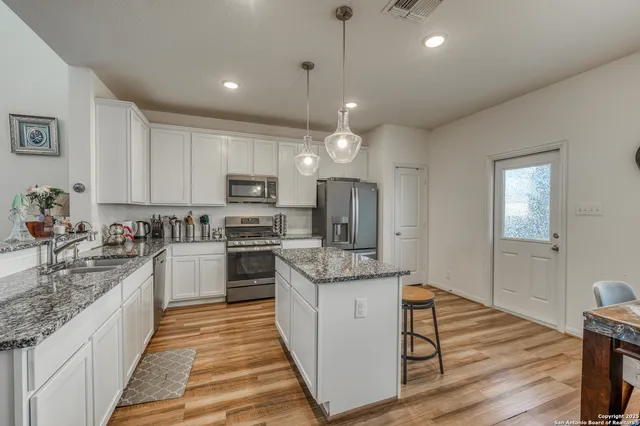 $1,975 | 7402 Anchors Peak, San Antonio, TX 78244