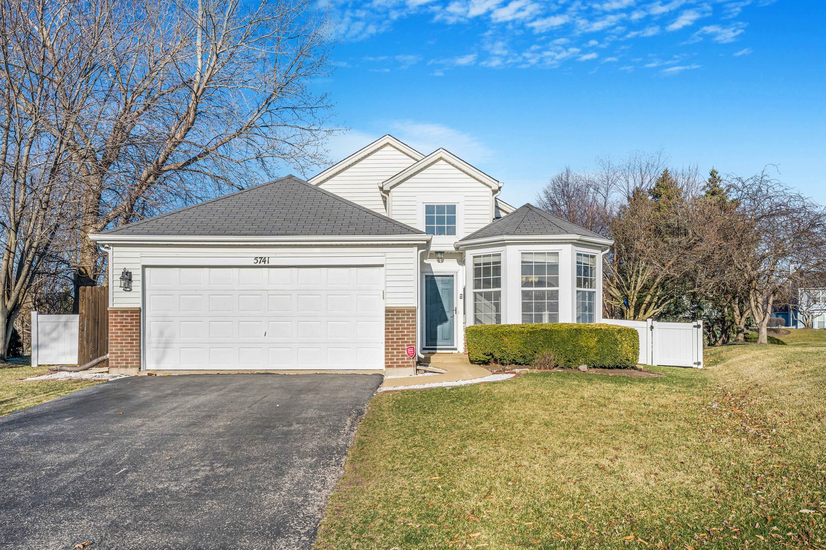 5741 Lake Pointe Drive Plainfield, IL 60586 - Photo 1 of 26