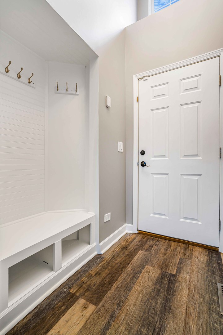 5741 Lake Pointe Drive Plainfield, IL 60586 - Photo 2 of 26