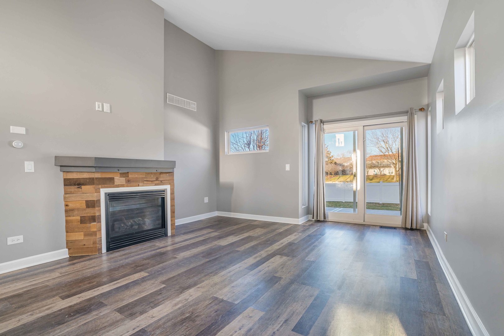 5741 Lake Pointe Drive Plainfield, IL 60586 - Photo 3 of 26