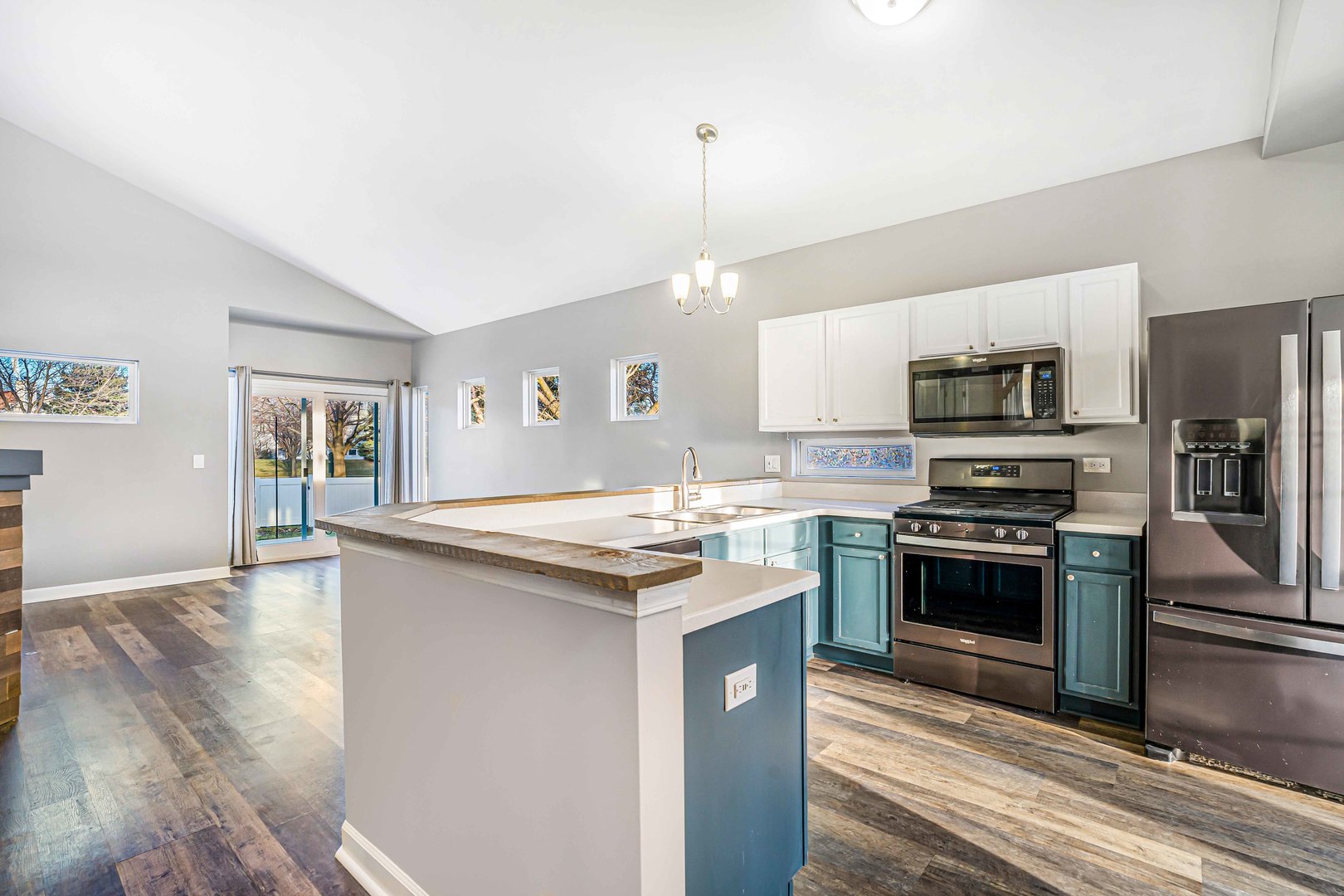 5741 Lake Pointe Drive Plainfield, IL 60586 - Photo 6 of 26