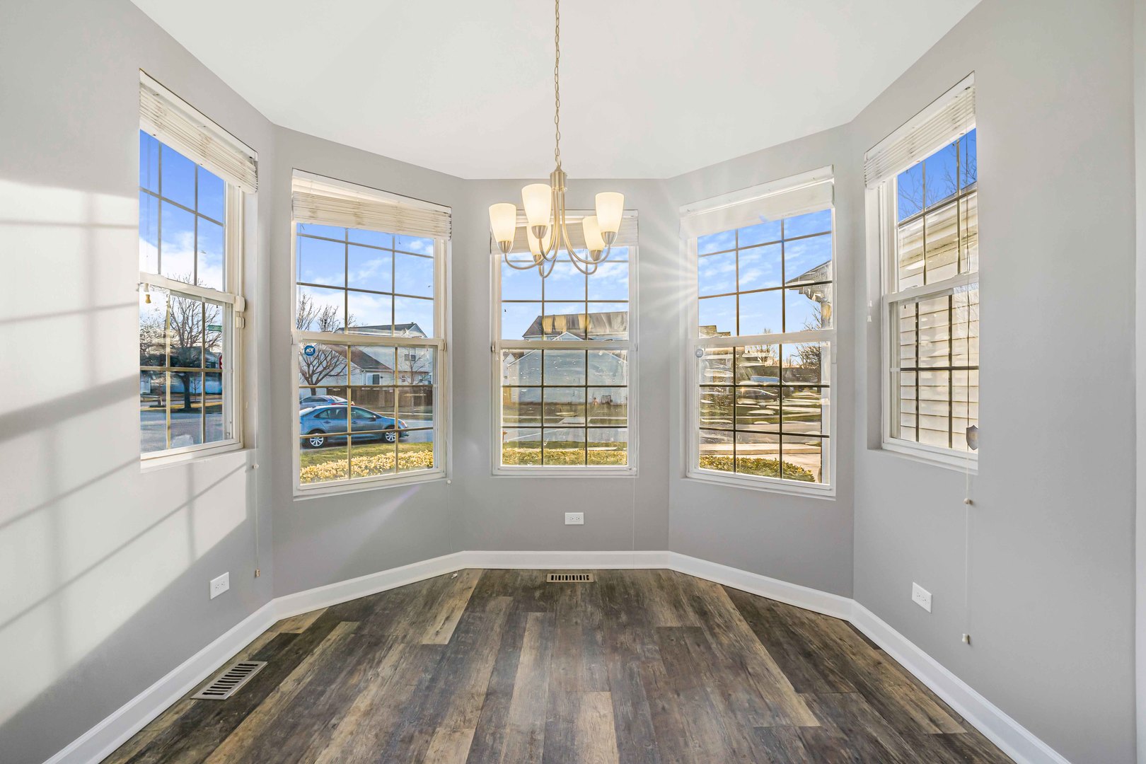 5741 Lake Pointe Drive Plainfield, IL 60586 - Photo 7 of 26