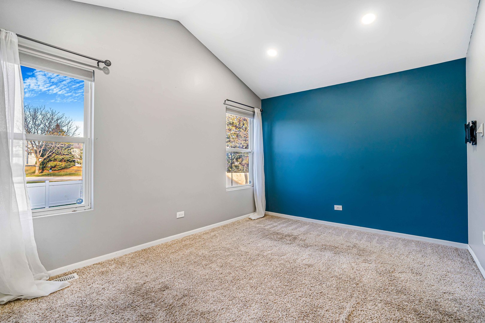 5741 Lake Pointe Drive Plainfield, IL 60586 - Photo 9 of 26