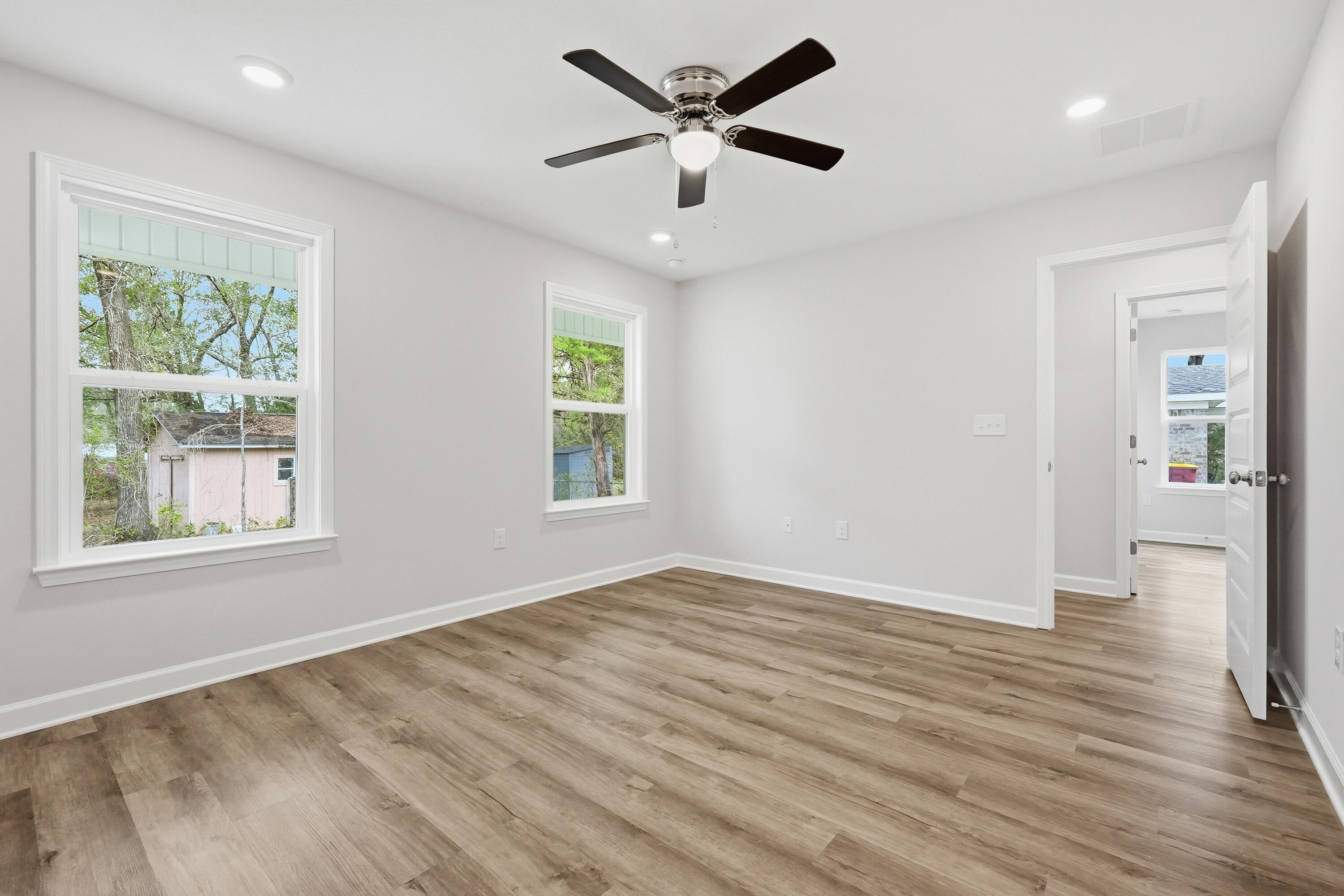 665 Lee Avenue Crestview, FL 32539 - Photo 8 of 17 1