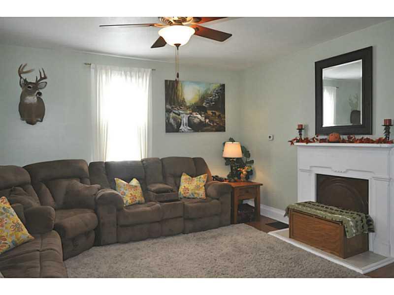 353 West Sunbury Road Butler, PA 16001 - Photo 3 of 15 Living Room.