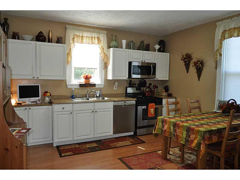 353 West Sunbury Road Butler, PA 16001 - Photo 4 of 15 Kitchen.