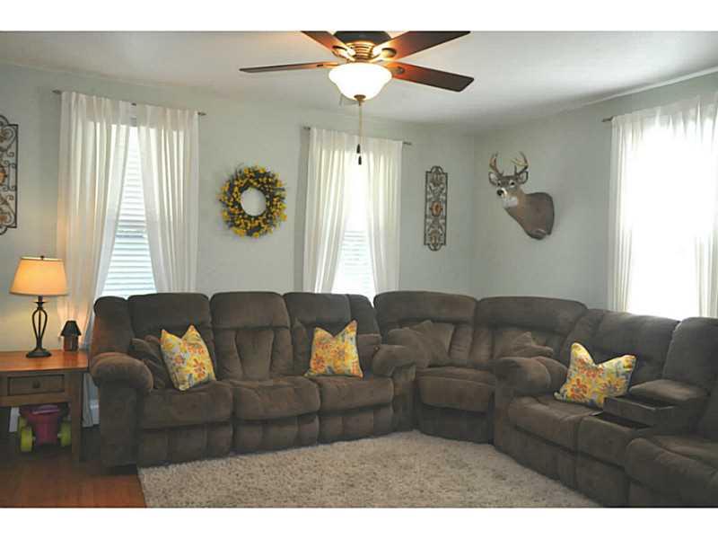 353 West Sunbury Road Butler, PA 16001 - Photo 5 of 15 Living Room.